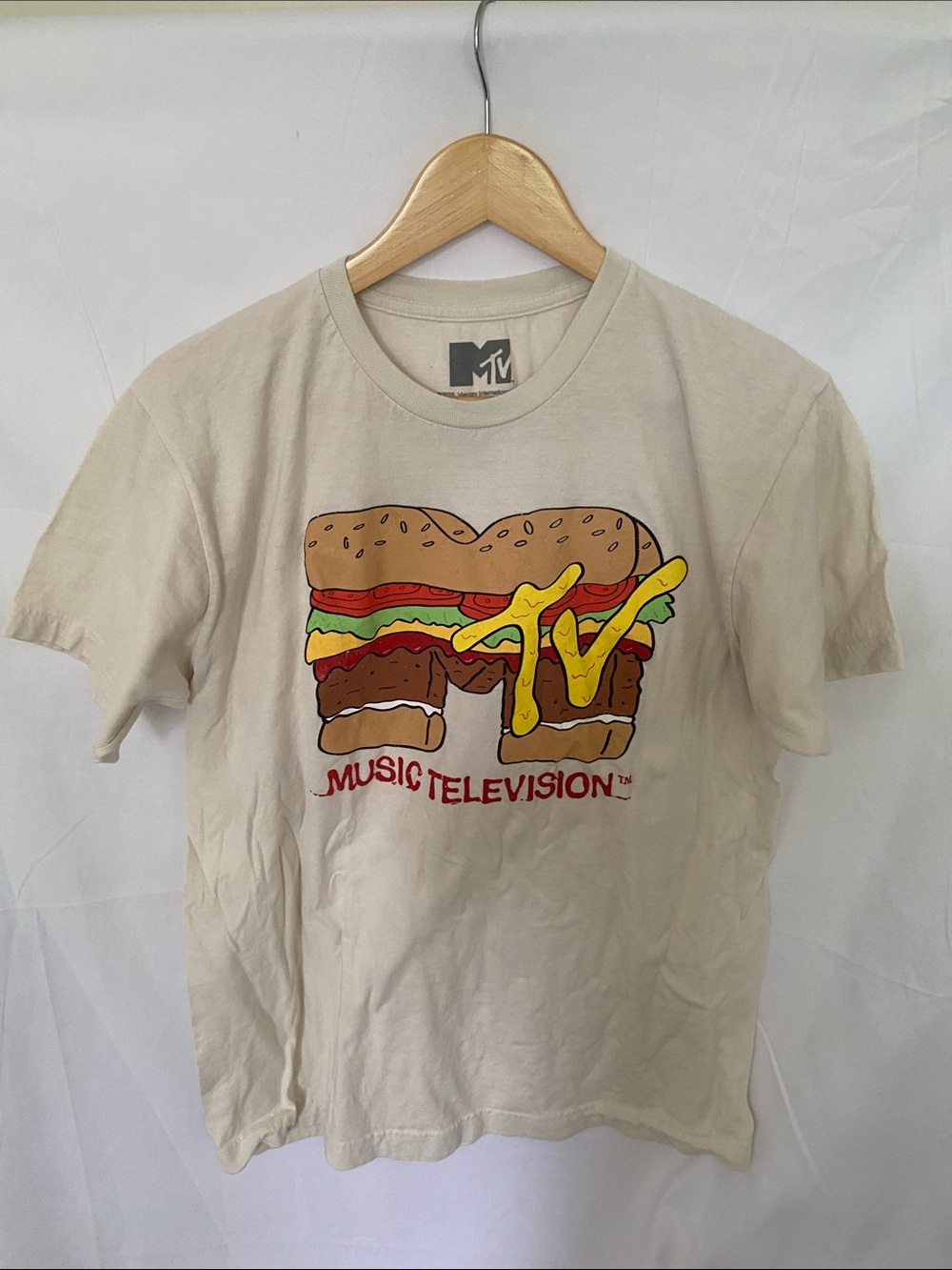 MTV Cheeseburger Logo T-Shirt in Cream with Yellow & Red Graphic